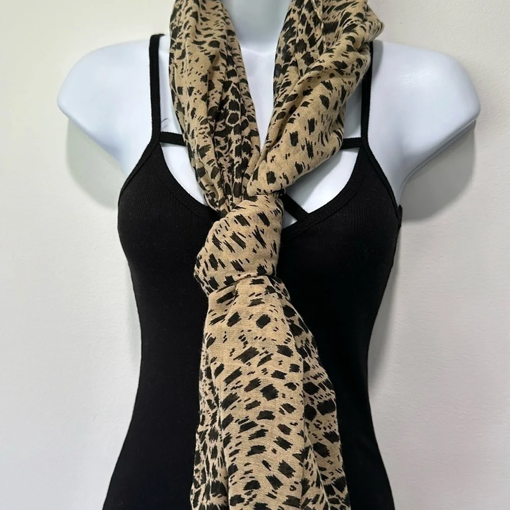 Leopard scarf